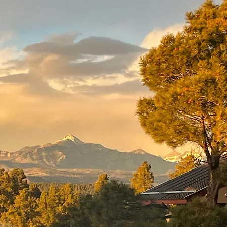 Cozy Pagosa Condo Stunning Mountain And Lake Views!